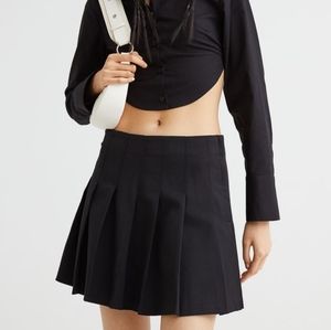 H&M pleated tennis skirt